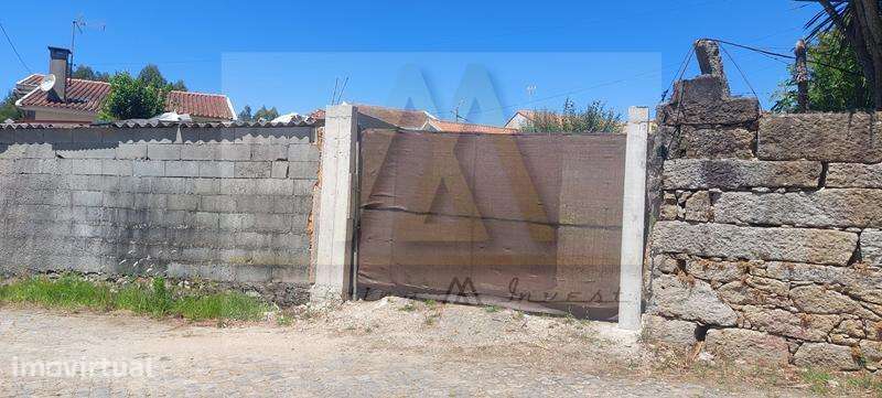 Moradia com terreno em estado de ruína na freguesia de Retorta em V... - Grande imagem: 3/16