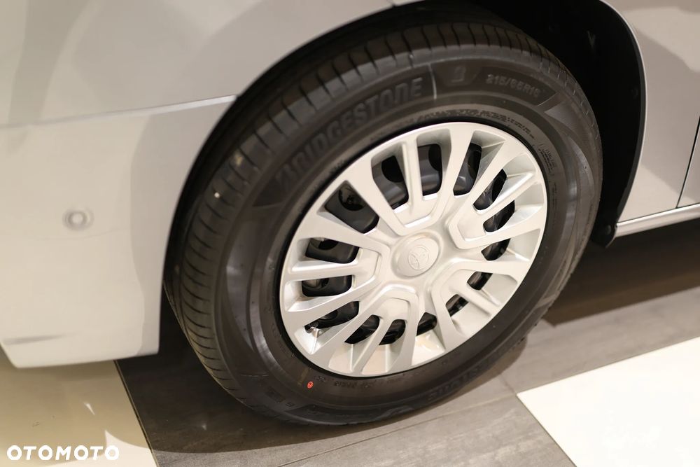 Toyota Proace City - 16