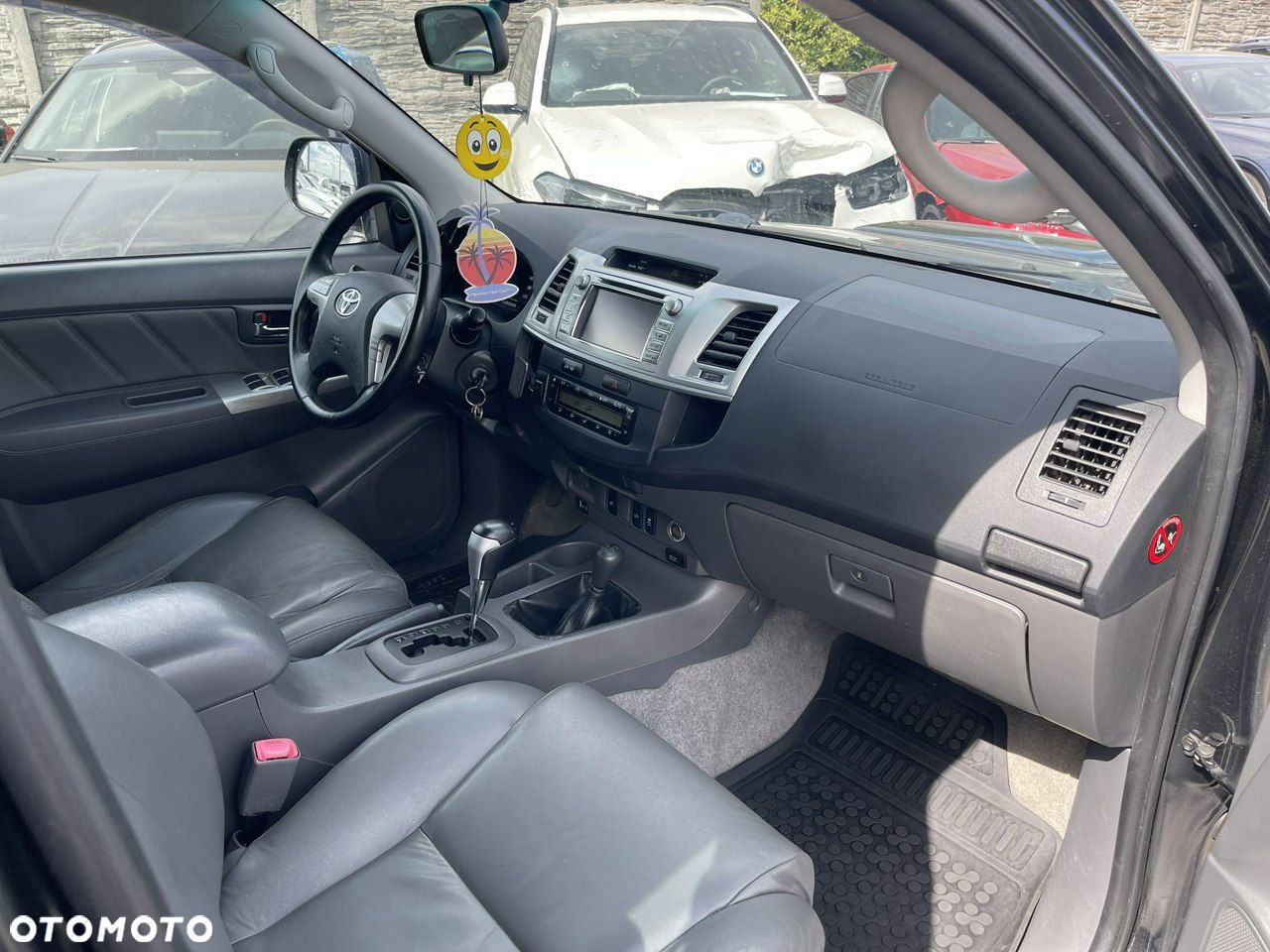 Toyota Hilux 4x4 Double Cab DPF Autm Executive - 9