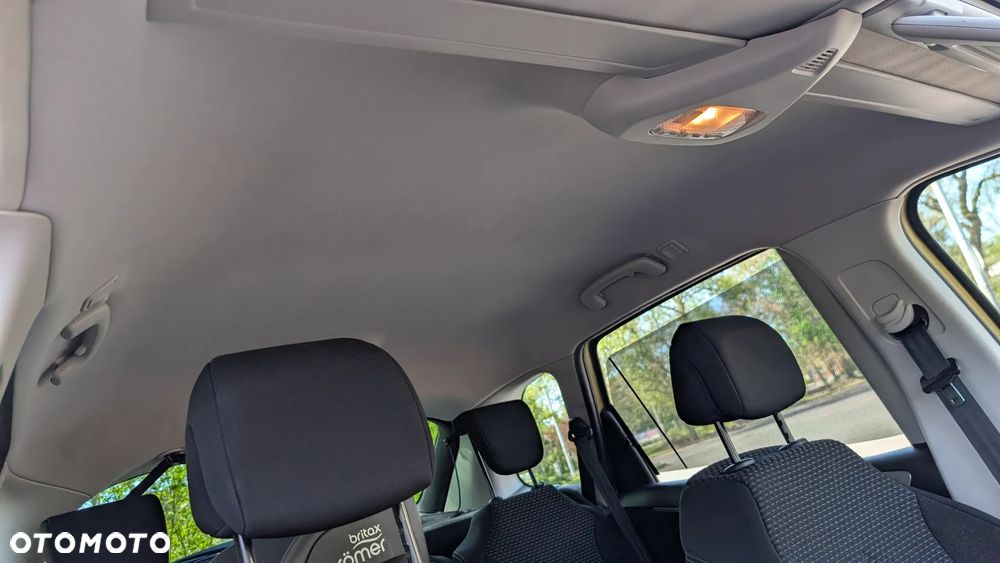 Citroën C4 Picasso 1.8 16V Confort - 16