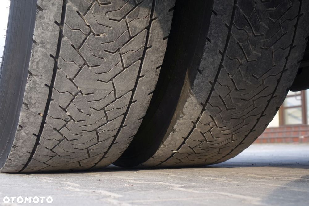 Volvo FH 500 GLOBETROTTER XL / I-SAVE / STANDARD / AUTOMAT / EURO 6 / KLIMATYZACJA POSTOJOWA / LODÓWKA / LED / NAVI / 2 ZBIORNIKI - 23