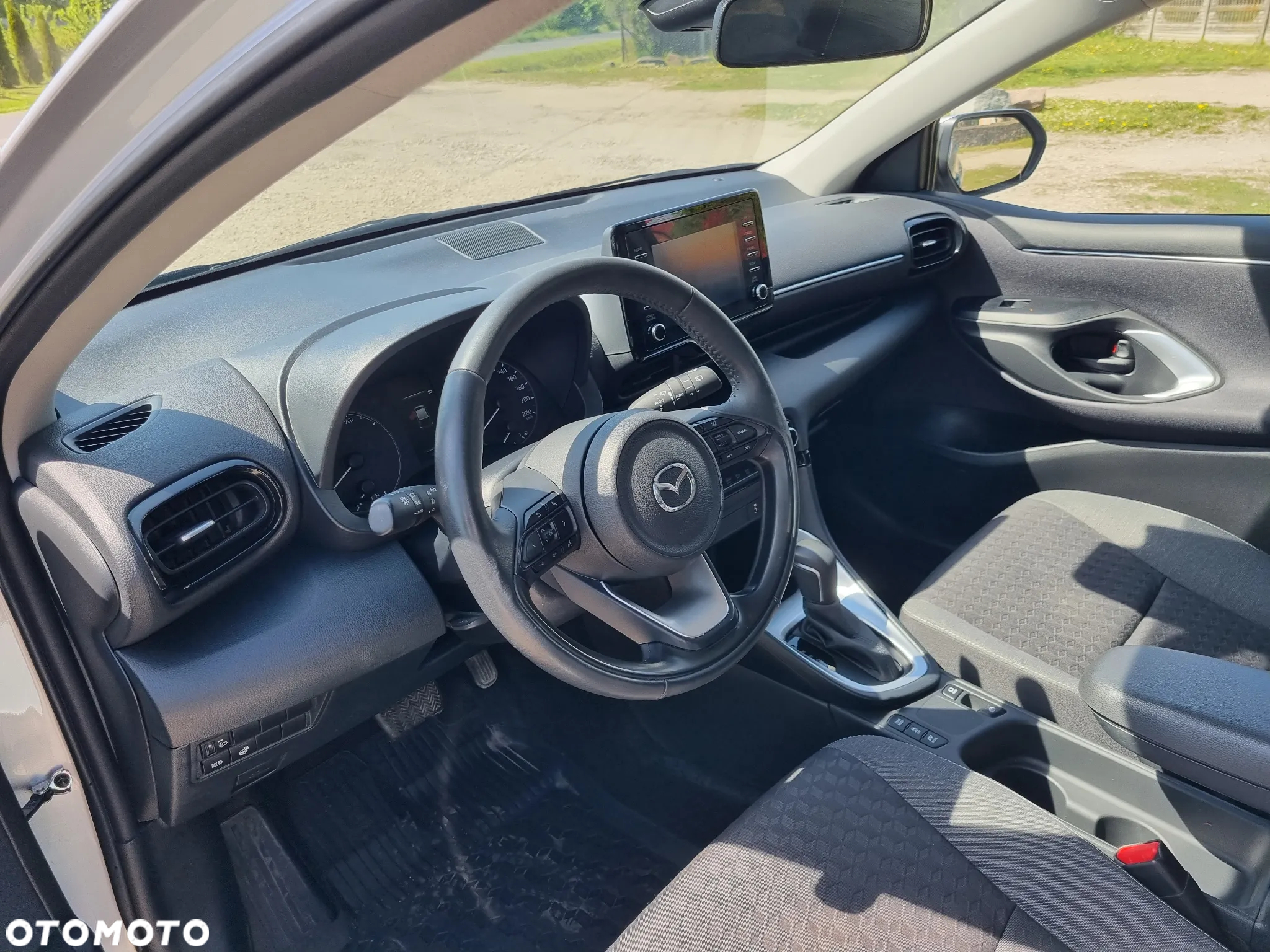 Mazda 2 Hybrid 1.5 VVT-i 116 CVT CENTRE-LINE - 9