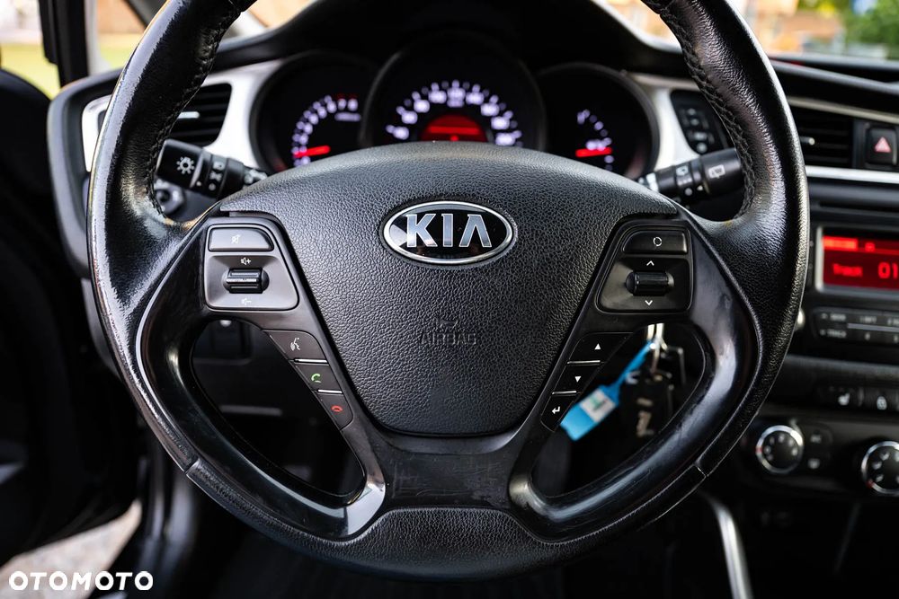 Kia Ceed 1.4 Attract - 16