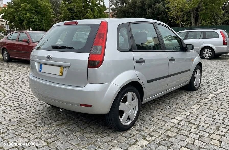 Ford Fiesta 1.25 Ambiente - 2