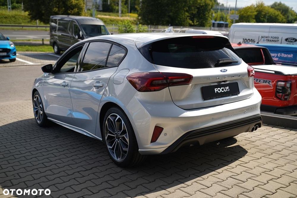 Ford Focus 1.0 EcoBoost mHEV ST-Line X - 6
