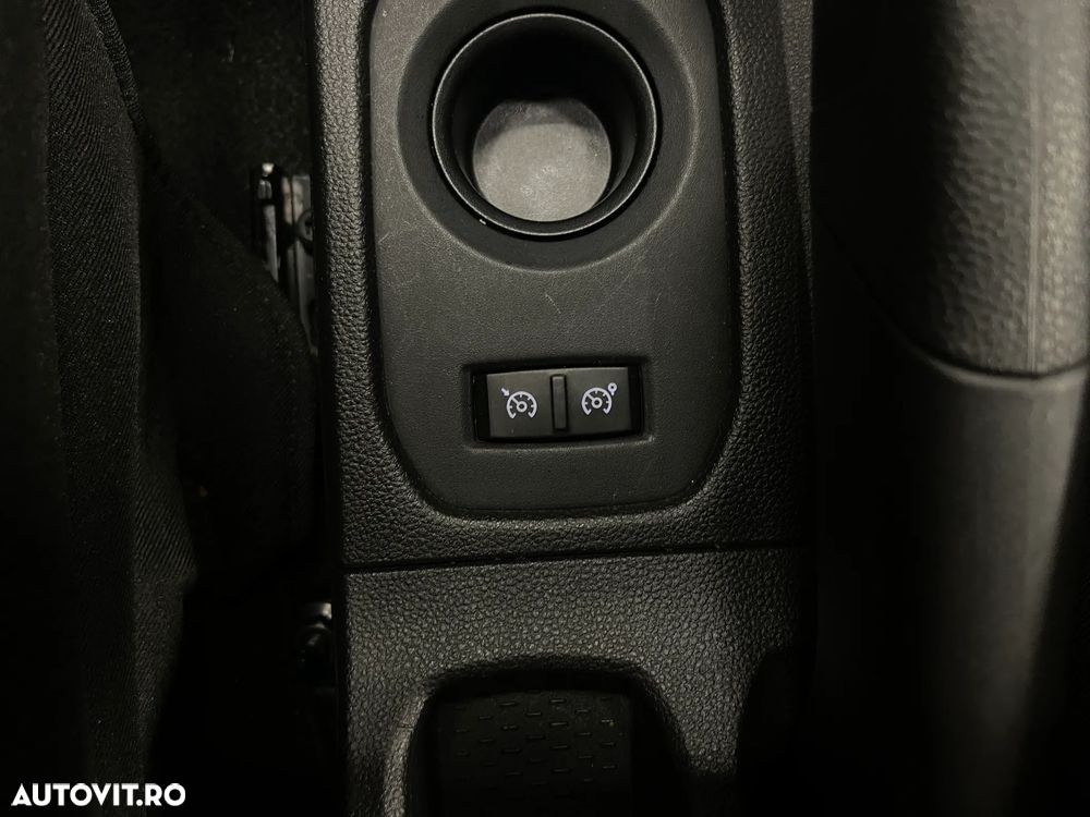 Dacia Duster 1.6 SCe Comfort - 24