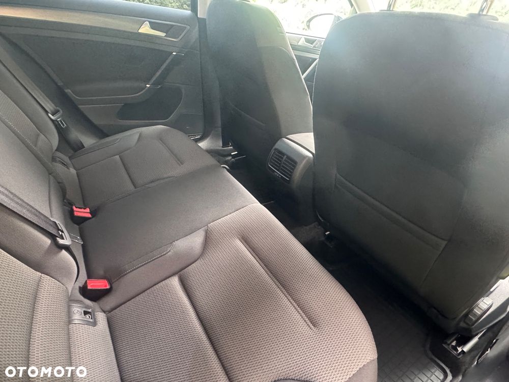 Volkswagen Golf - 20