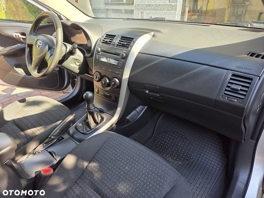 Toyota Corolla - 7