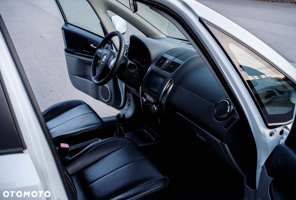 Suzuki SX4 1.6 Premium 4WD - 11
