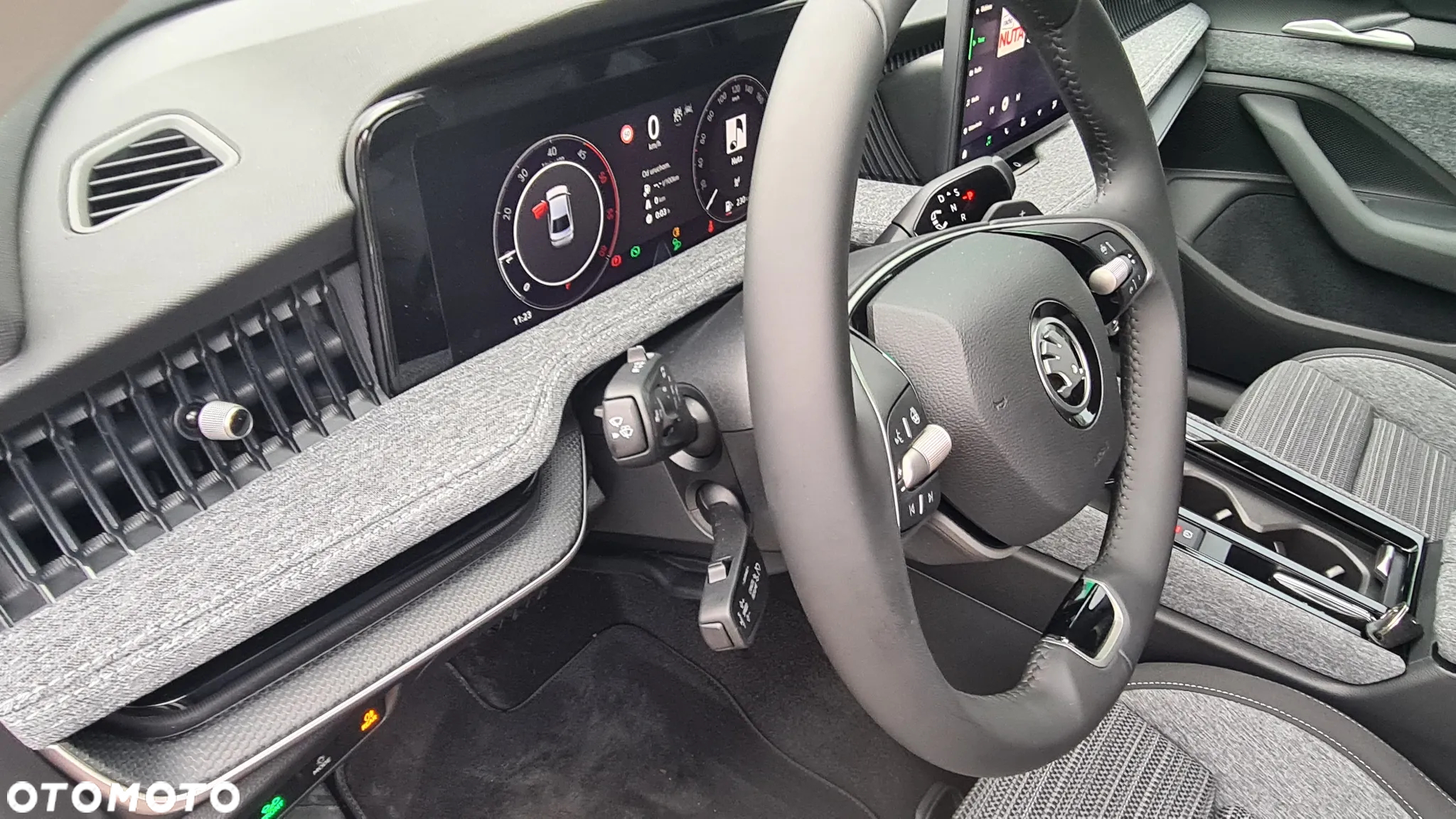 Skoda Superb 2.0 TDI SCR Selection DSG - 12