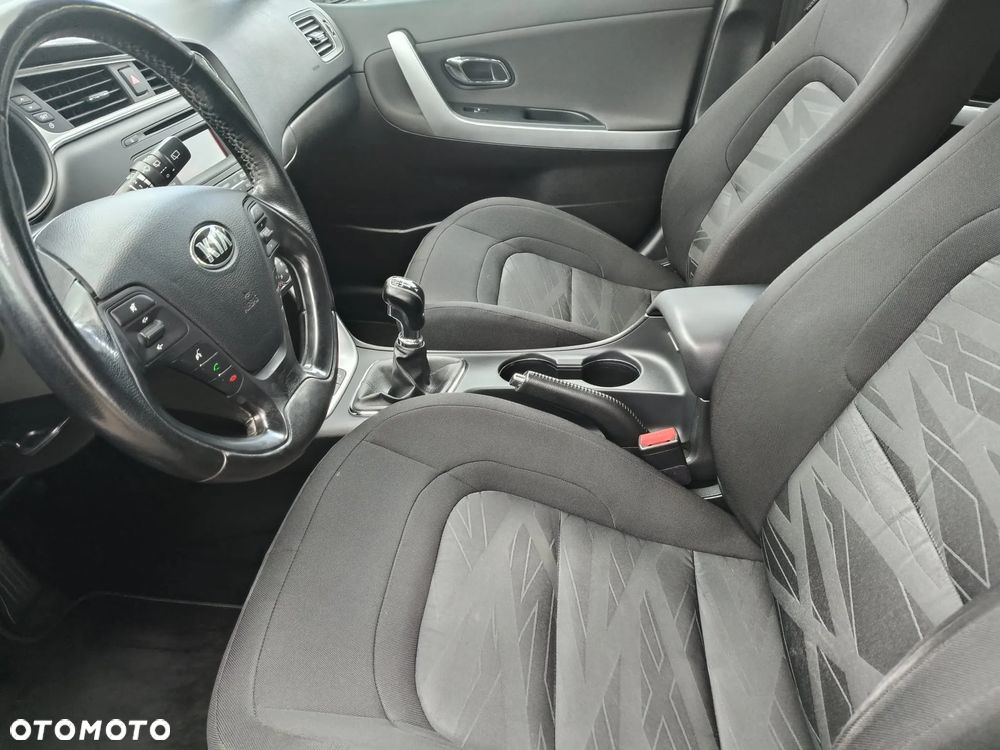 Kia Ceed 1.4 CVVT Dream Team Edition - 13