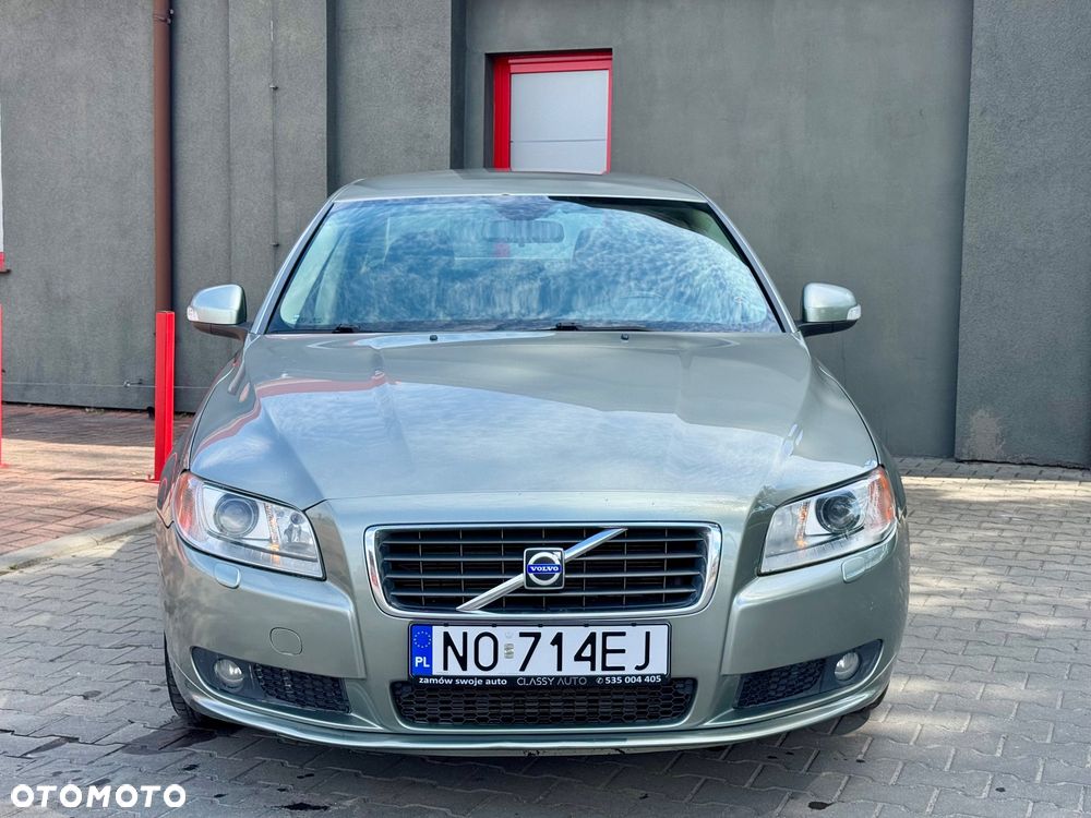 Volvo S80 2.5T Momentum - 1
