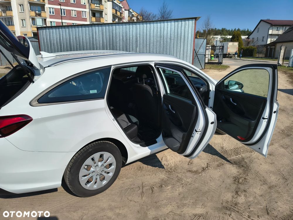 Hyundai i30 1.5 DPI Classic + - 8