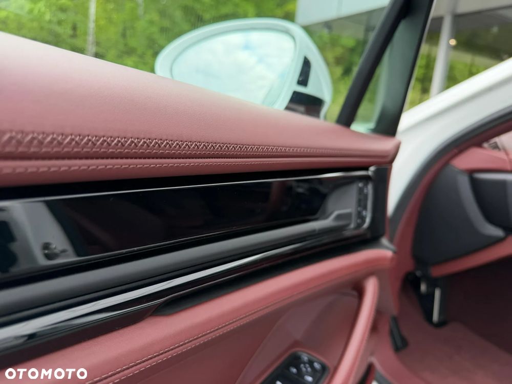 Porsche Panamera 4 - 28
