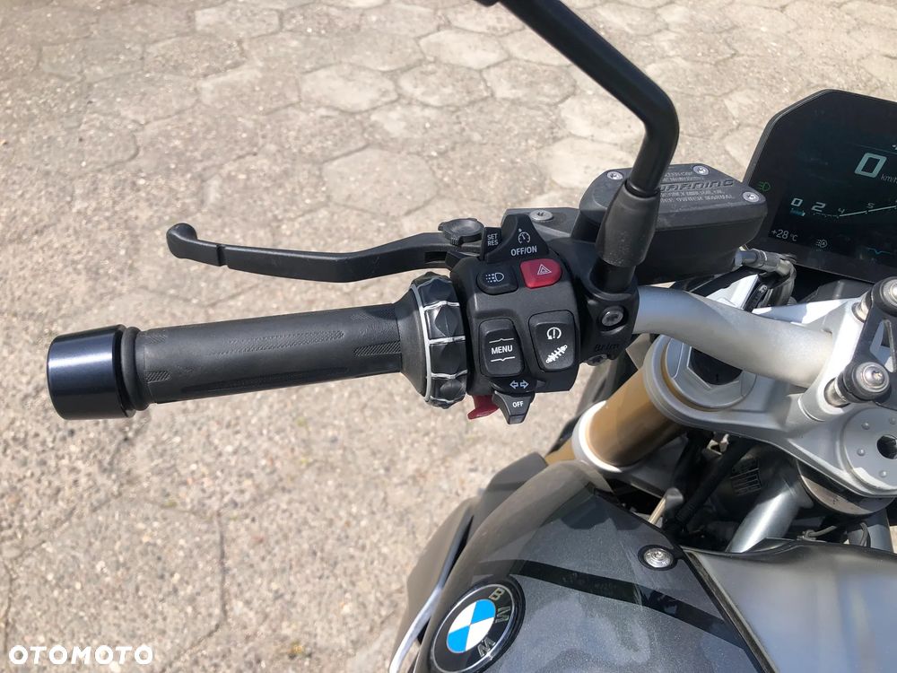 BMW R - 8