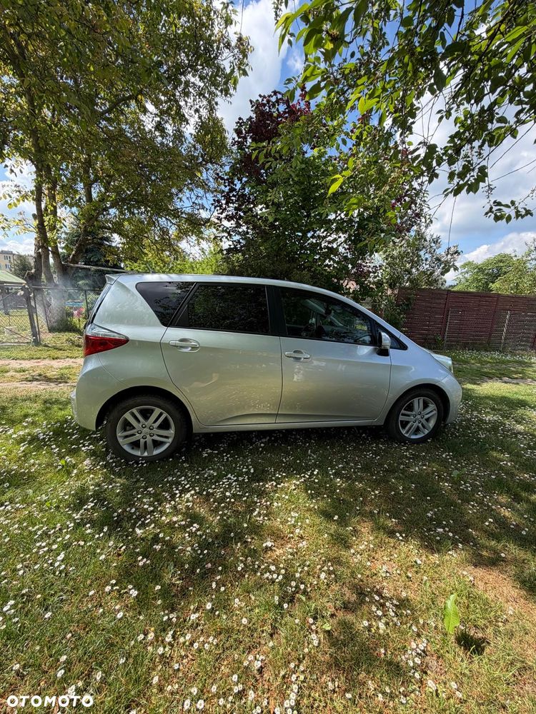 Toyota Verso S 1.33 Premium - 4