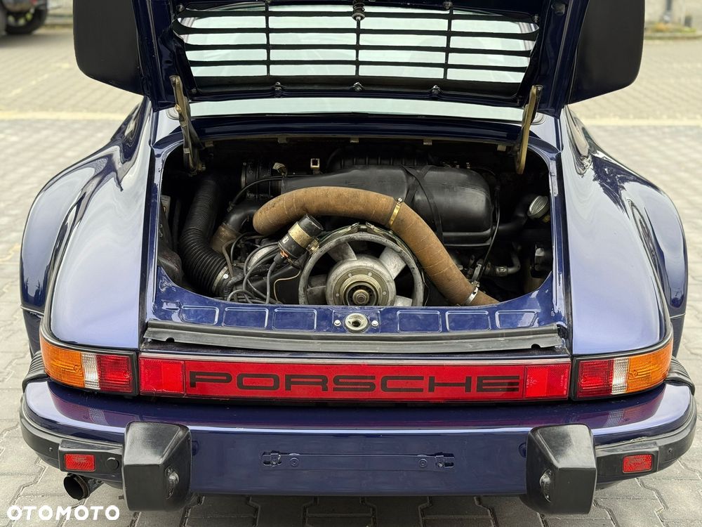 Porsche 911 - 26