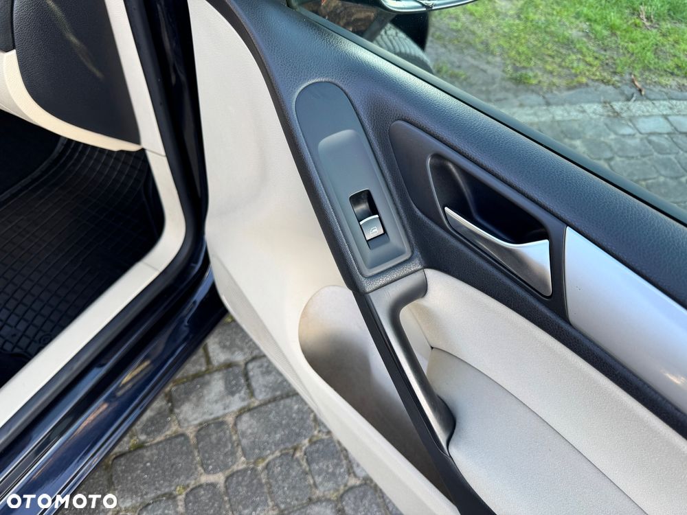 Volkswagen Golf - 17