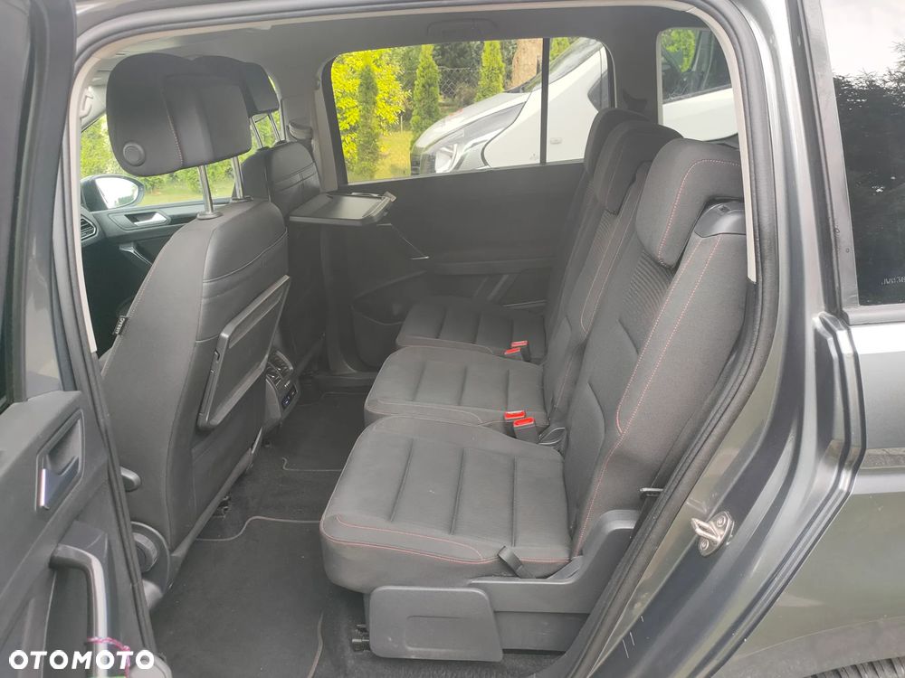 Volkswagen Touran - 13
