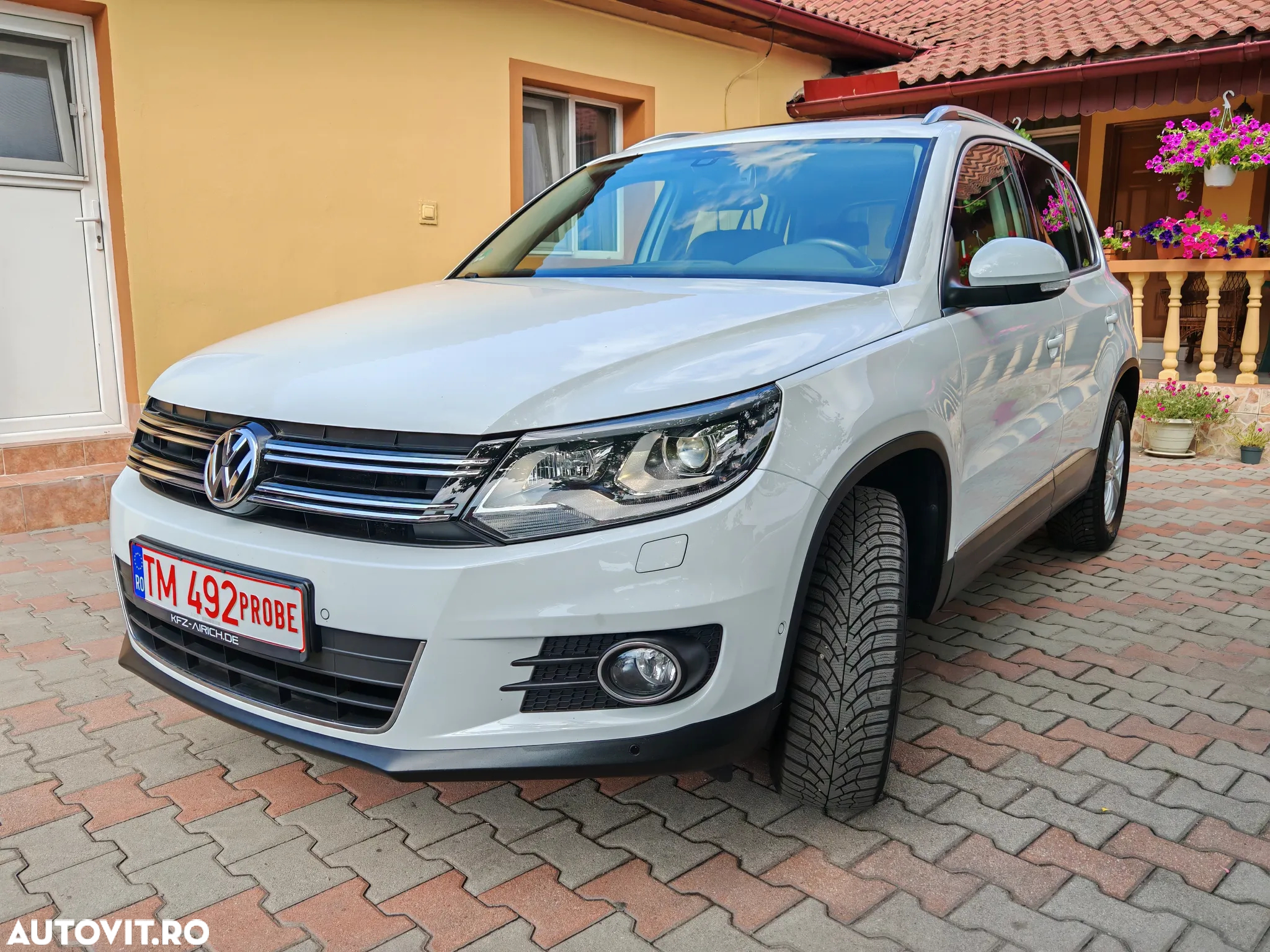 Volkswagen Tiguan 2.0 TDI DPF 4Motion BlueMotion Technology Sport & Style - 12