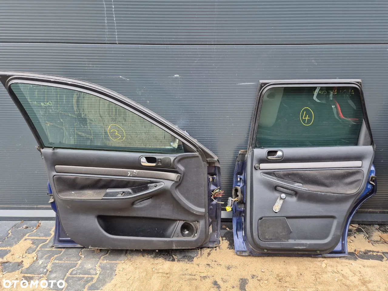 KLAPA / MASKA / DRZWI AUDI A4 B5 PRZED LIFT - 31