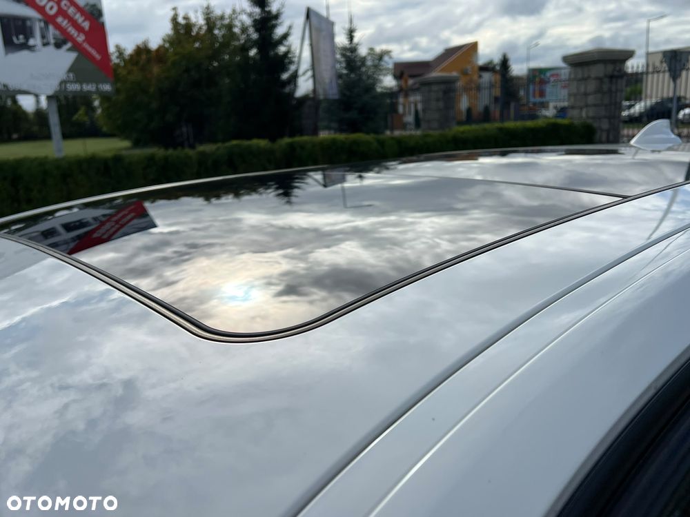 BMW Seria 3 320d xDrive Luxury Line sport - 15