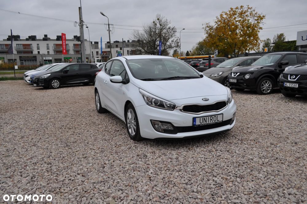 Kia Ceed 2014 photo 4