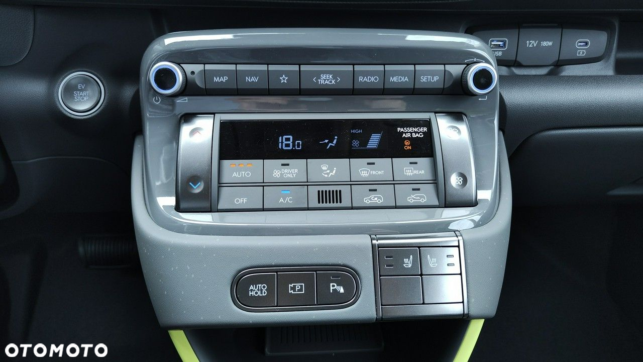Hyundai Inster - 18