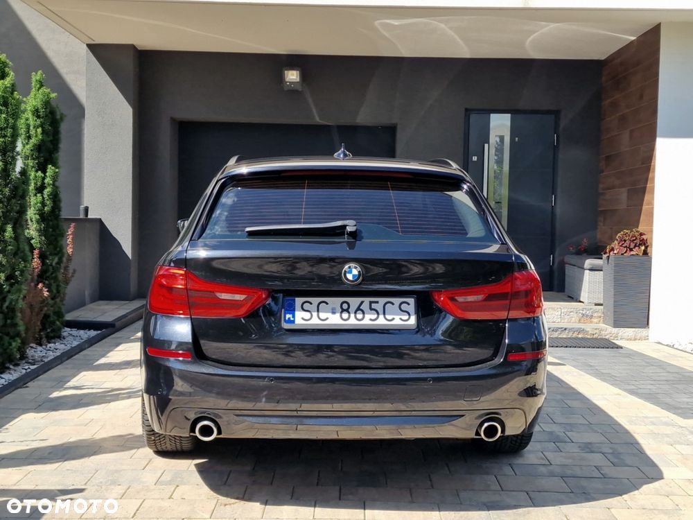 BMW Seria 5 530d Sport Line - 6