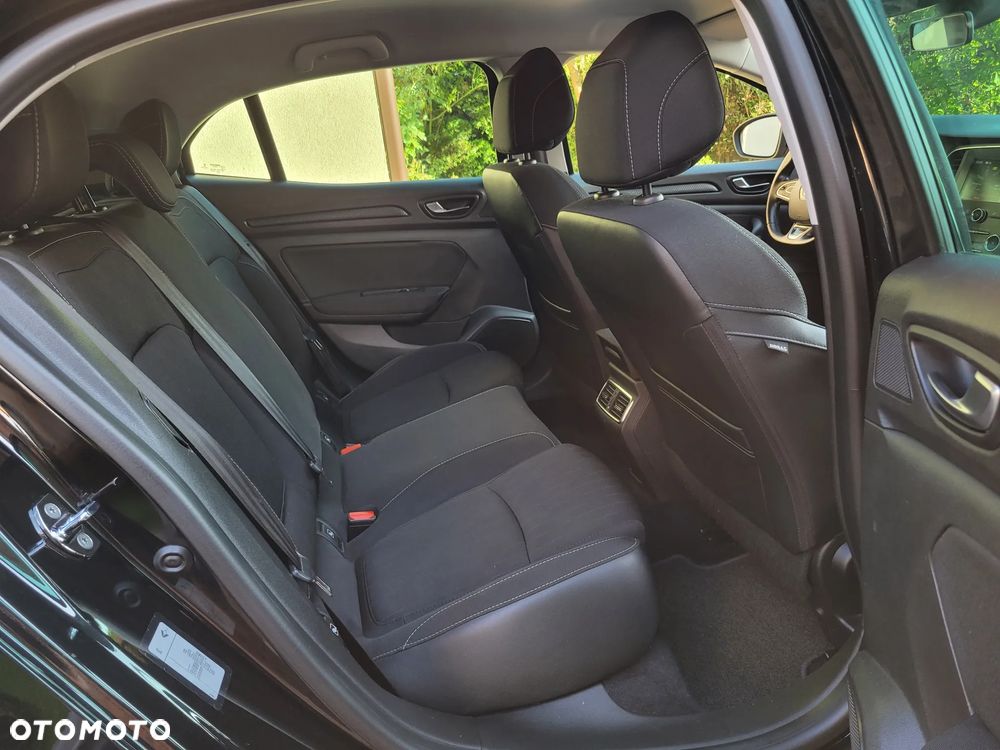 Renault Megane ENERGY TCe 140 EDC LIMITED - 17