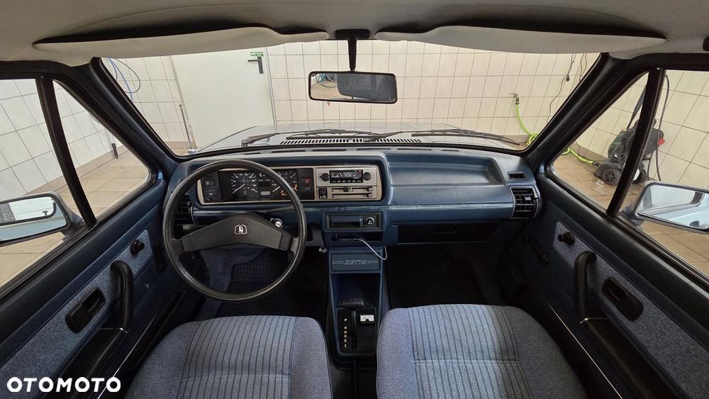 Volkswagen Jetta - 16