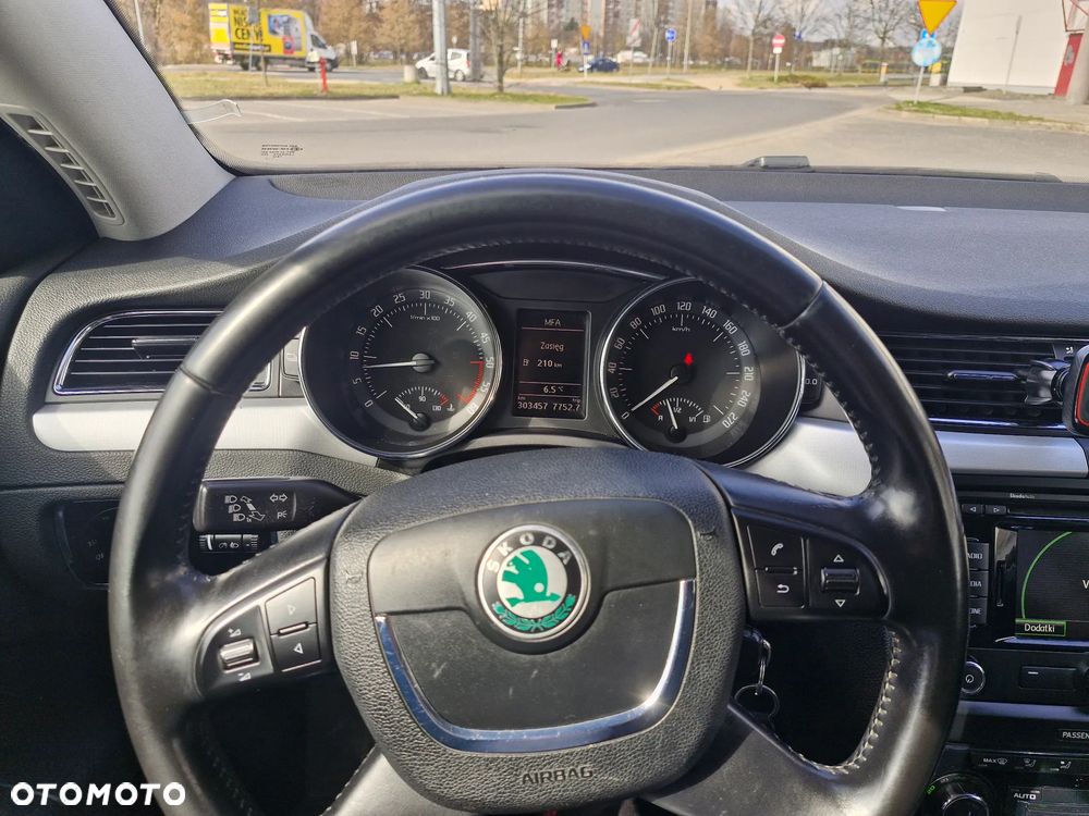 Skoda Superb 1.6 TDI GreenLine - 13