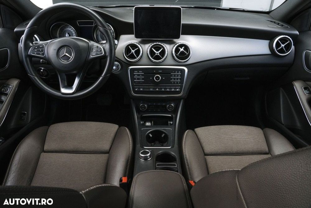 Mercedes-Benz GLA - 6