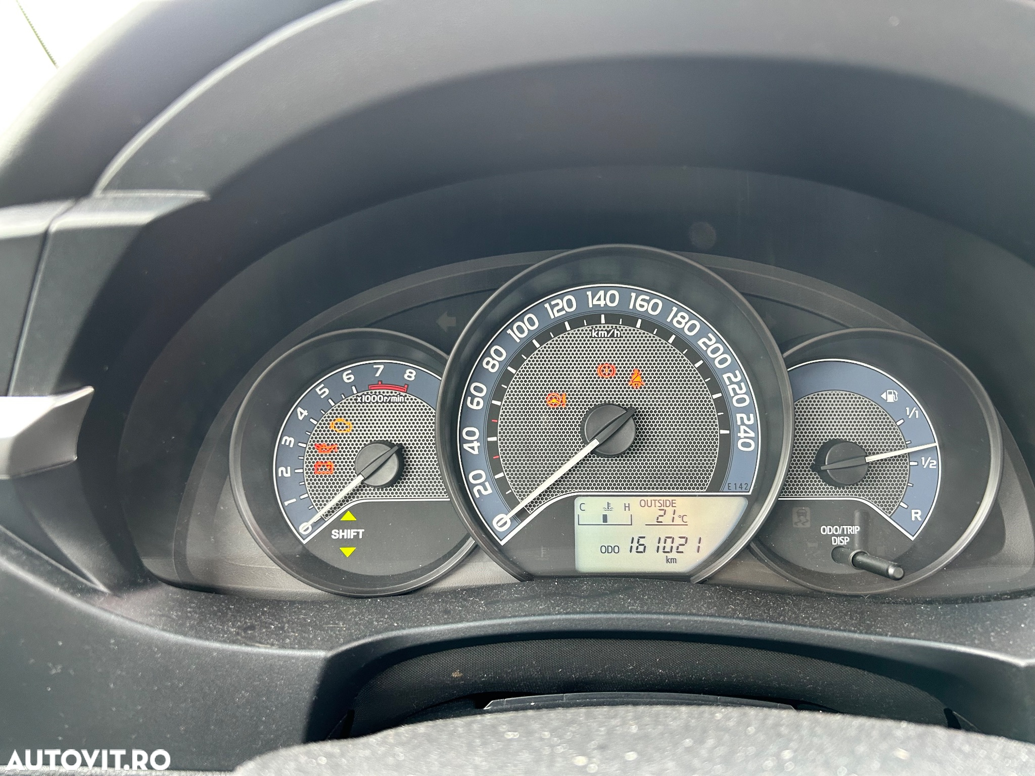 Toyota Corolla 1.6 Luna - 8