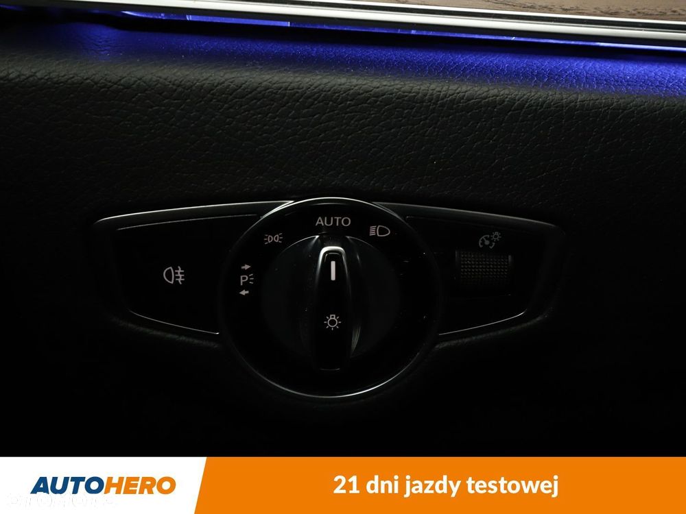 Mercedes-Benz Klasa E 220 d 4-Matic 9G-TRONIC - 40