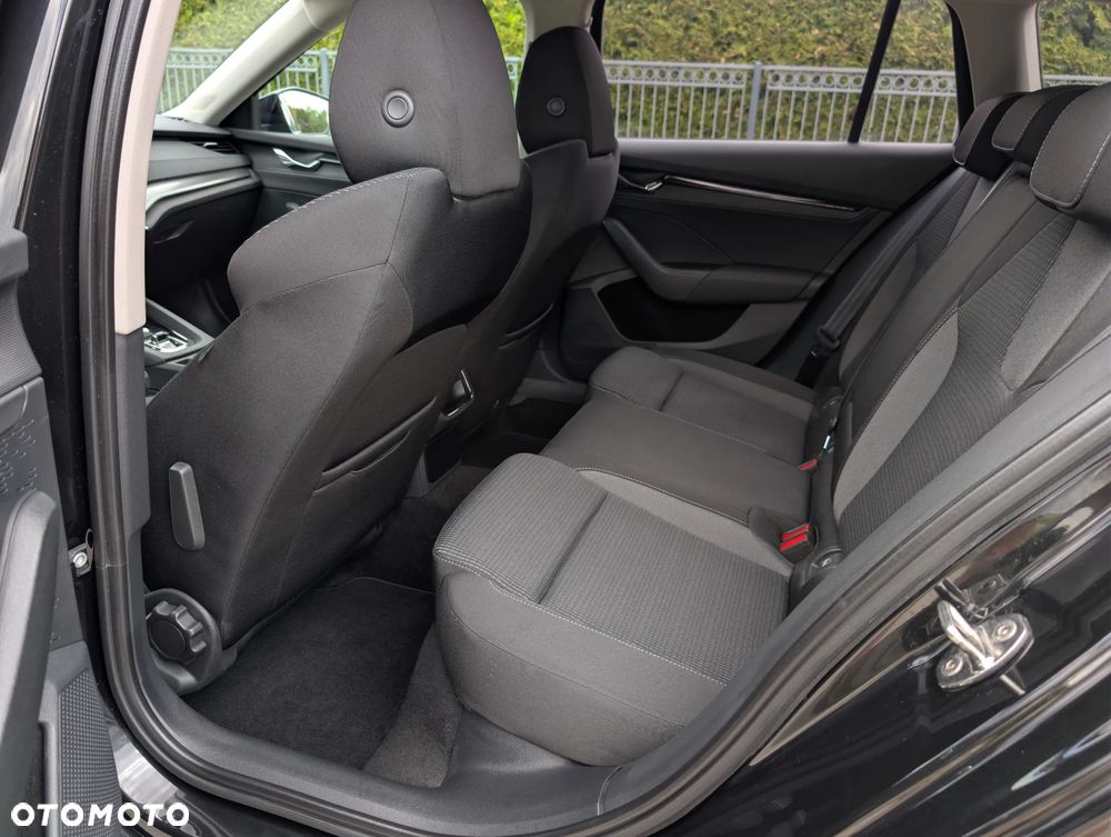 Skoda Octavia 2.0 TDI DSG Ambition - 7