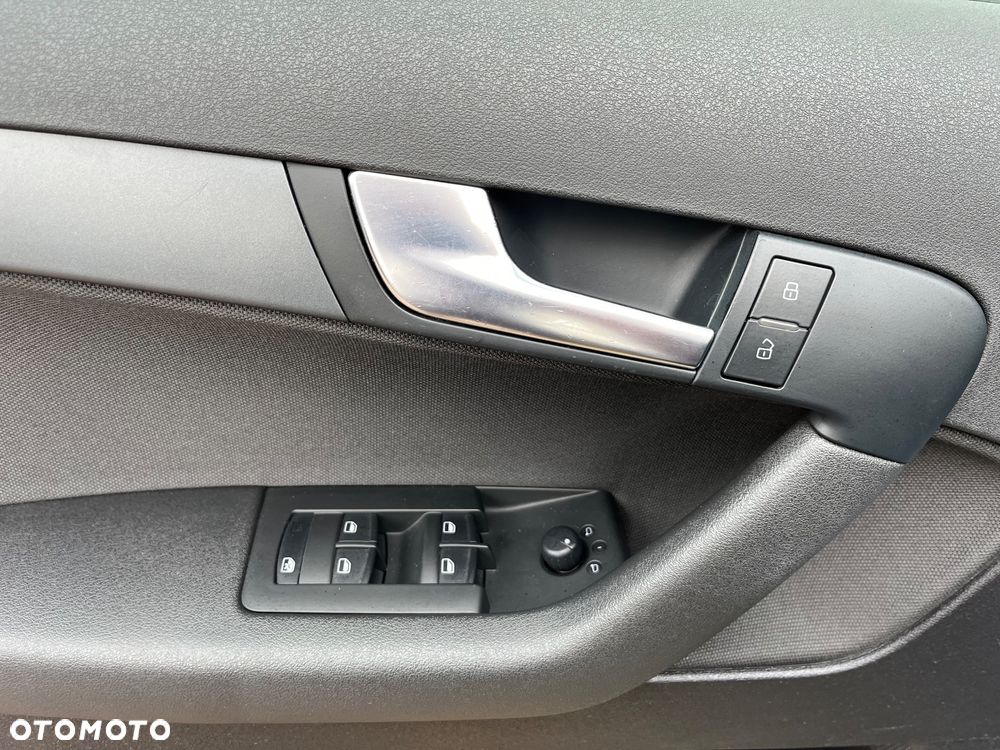 Audi A3 Sportback 1.6 Ambiente - 20