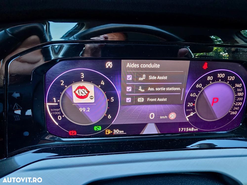 Volkswagen Golf Variant 2.0 TDI SCR DSG Life - 20