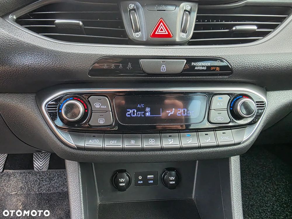Hyundai i30 - 23