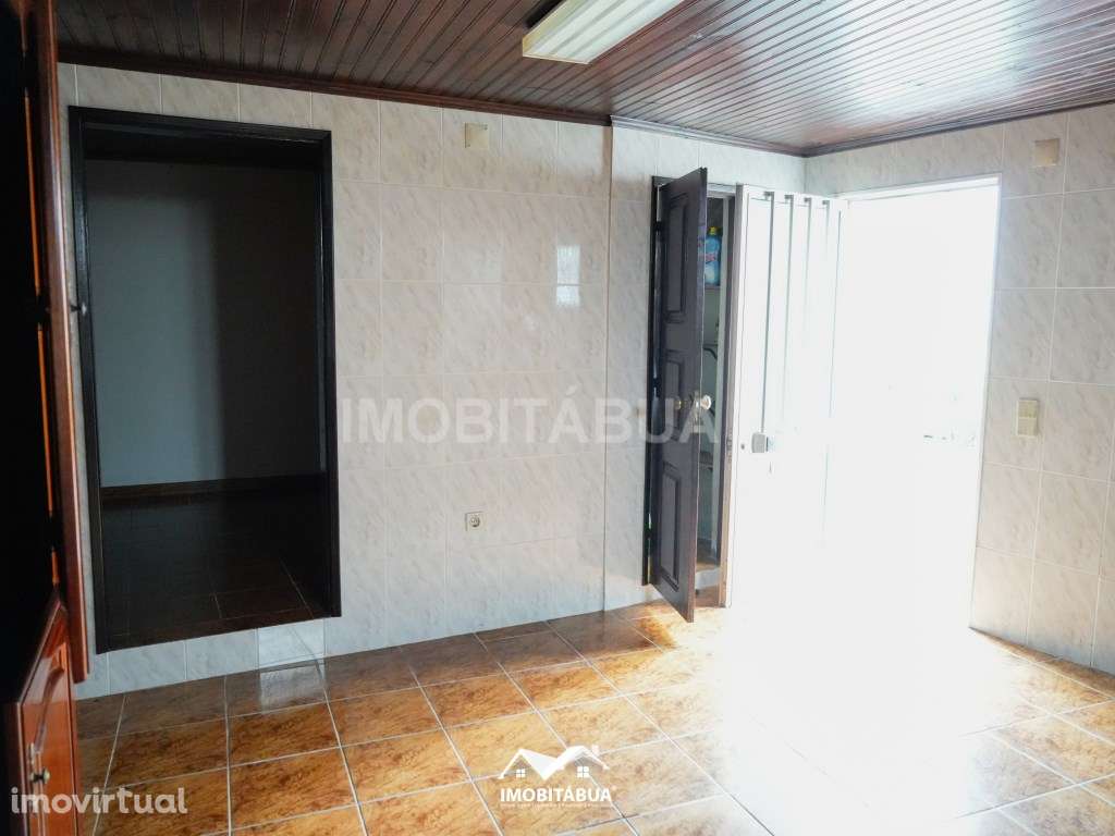 Moradia Espaçosa com Anexo, Quintal e Terraço - Cancela, perto de S... - Grande imagem: 4/29