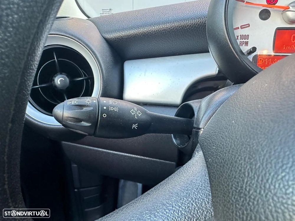 MINI 3 Portas One D - 9