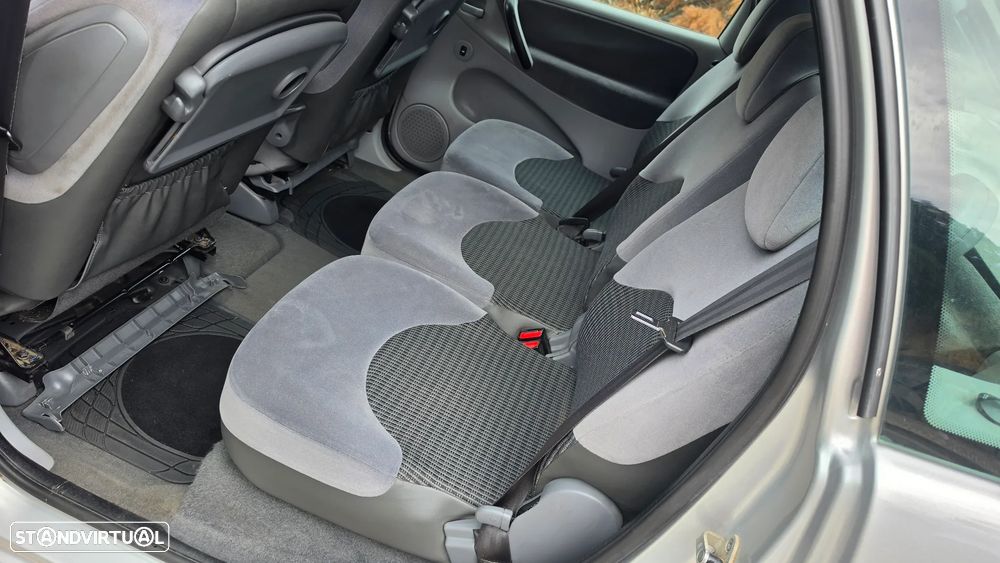 Citroën Xsara Picasso 1.6 HDi Airdream Exclusive — fotografia 7