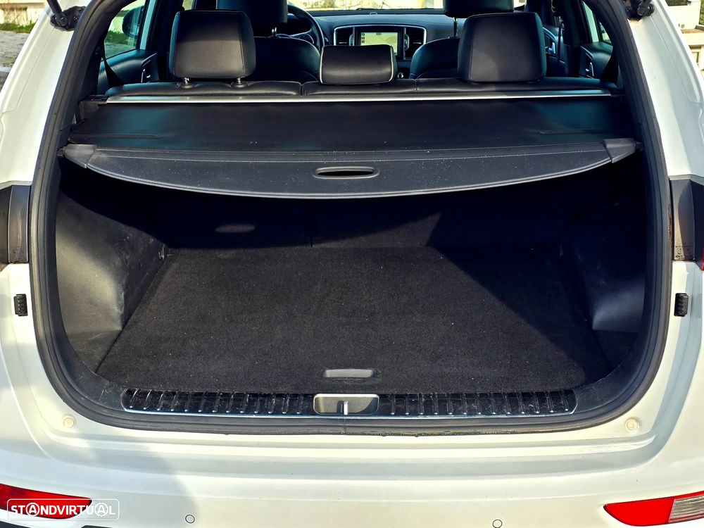 Kia Sportage 2.0 CRDI ISG GT Line - 13