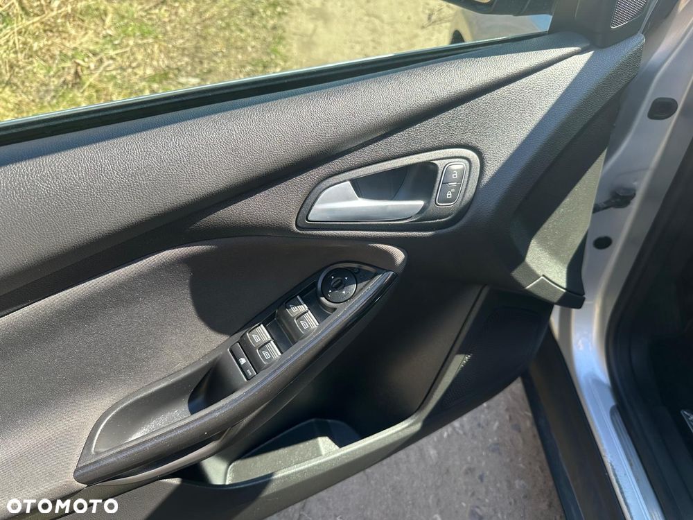 Ford Focus 1.6 TDCi DPF Start-Stopp-System Titanium - 8