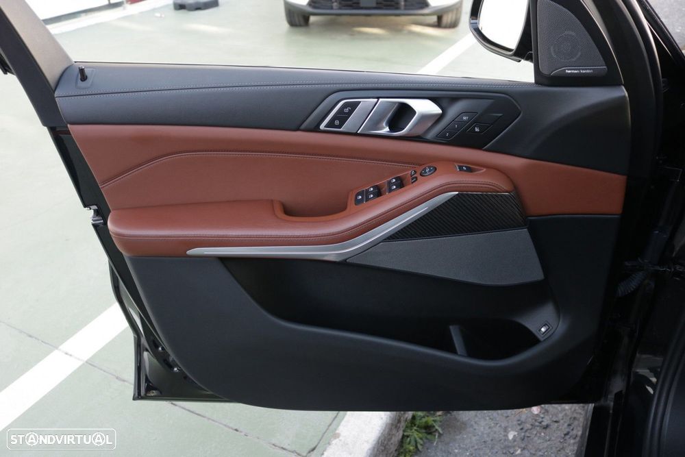 BMW X5 50 e xDrive Pack M Desportivo Pro - 43