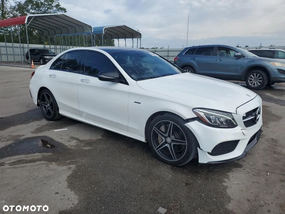 Mercedes-Benz Klasa C 450 AMG 4-Matic 7G-TRONIC - 3