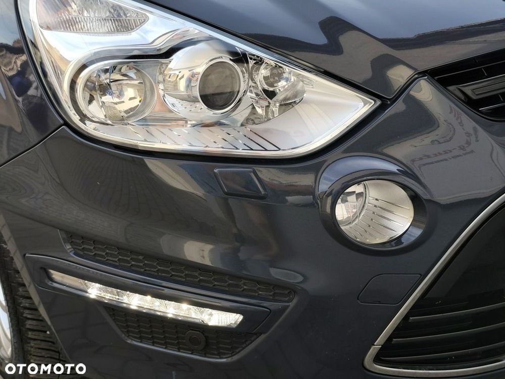 Ford S-Max - 12
