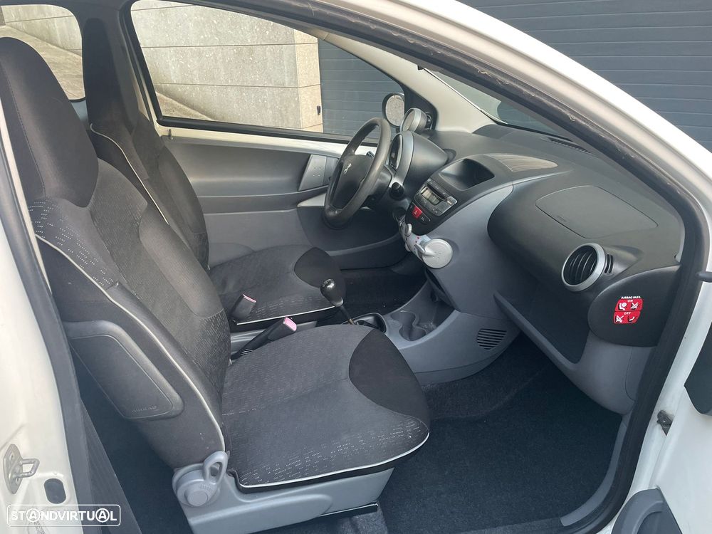 Peugeot 107 1.0 Active - 9