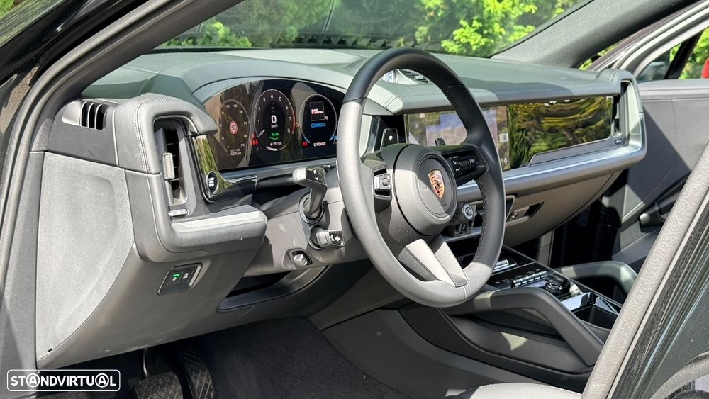 Porsche Cayenne Coupé E-Hybrid - 10