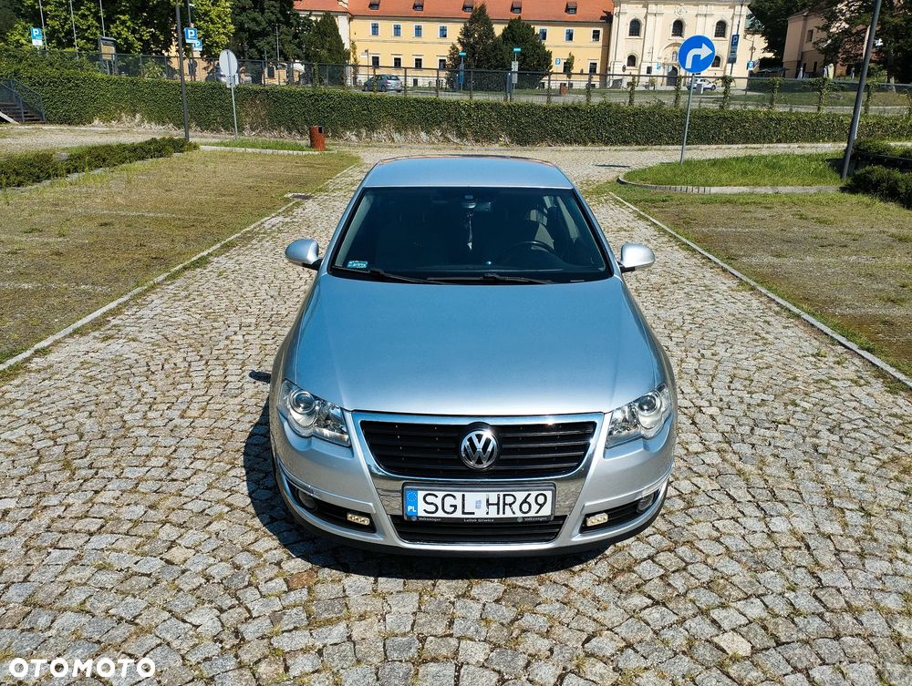 Volkswagen Passat 2.0 TDI DSG Highline - 11